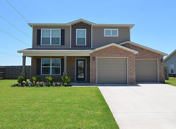Enjoy the fully fenced yard
