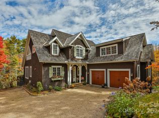 350 Rock House Falls Ln, Sapphire, NC 28774