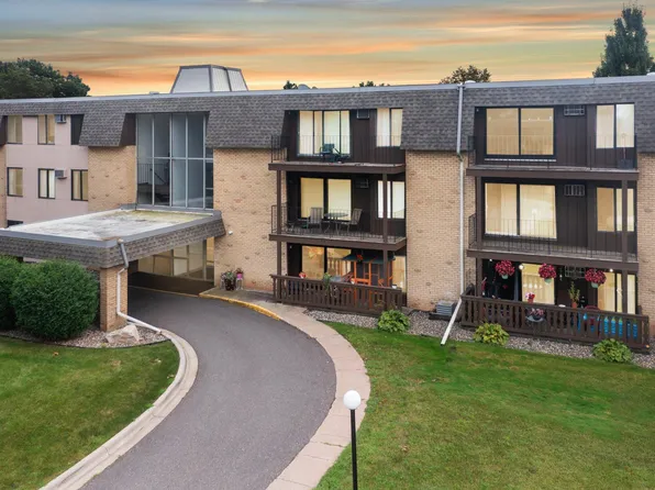 3421 Kent St APT 612, Shoreview, MN 55126