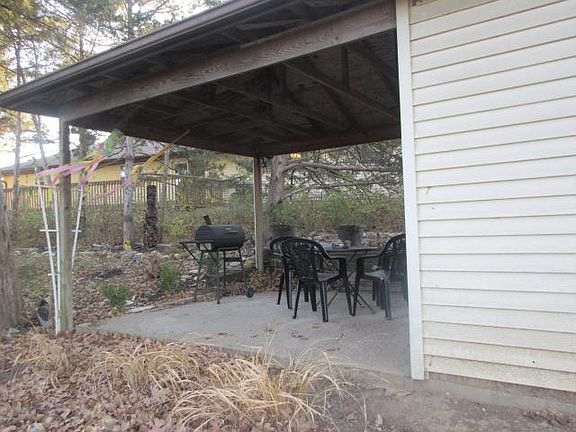 4th image of 1809 Rolling Hills Dr