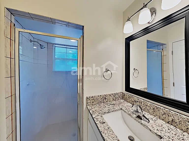 1694 Ashwood Cir — Photo 13