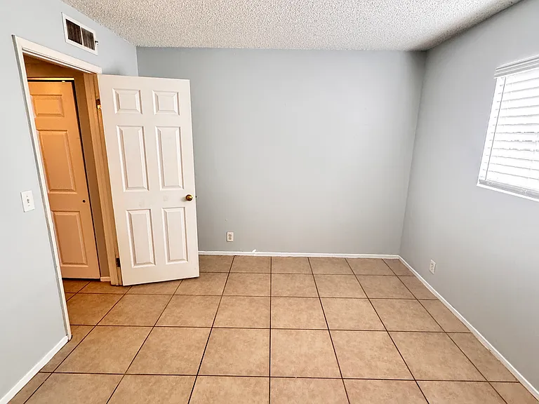 1309 N 22nd St #3 — Photo 13