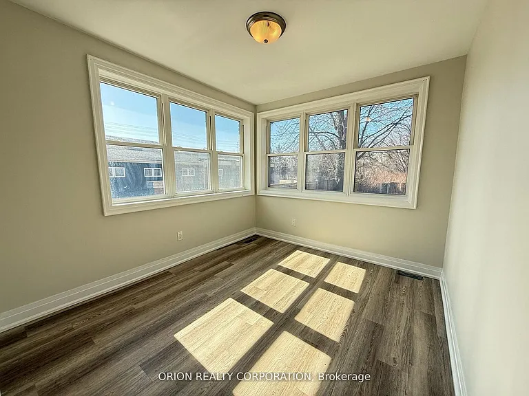 1016 Haig Blvd — Photo 32