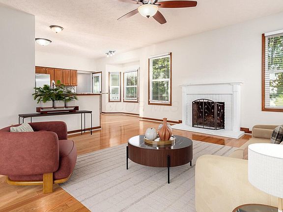 4th image of 1035 Milford Dr