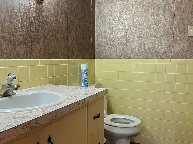 34 Benson Cres — Photo 21