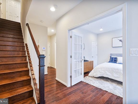 2nd image of 1209 Berry St