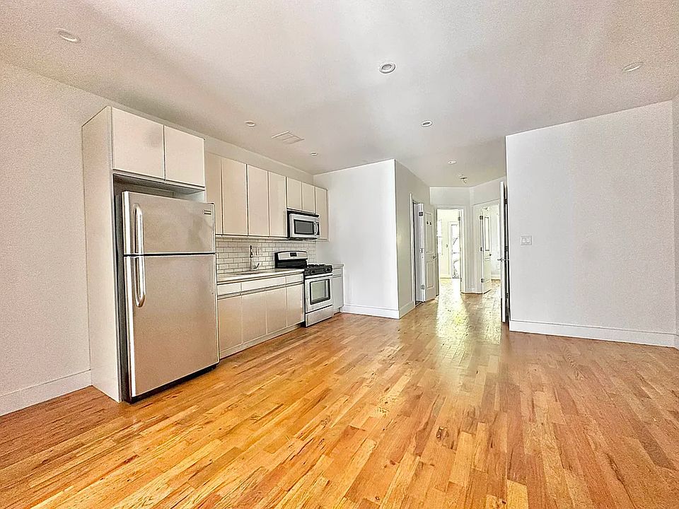 1st image of 268A Throop Ave #2