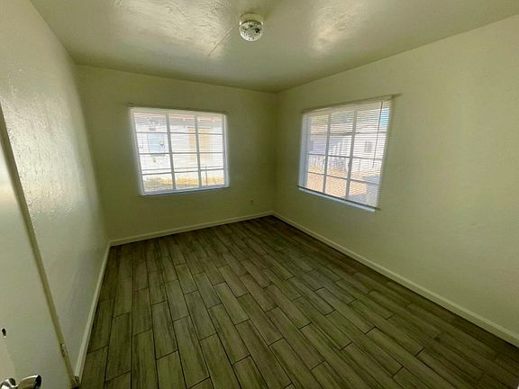 4th image of 7307 N 55th Dr