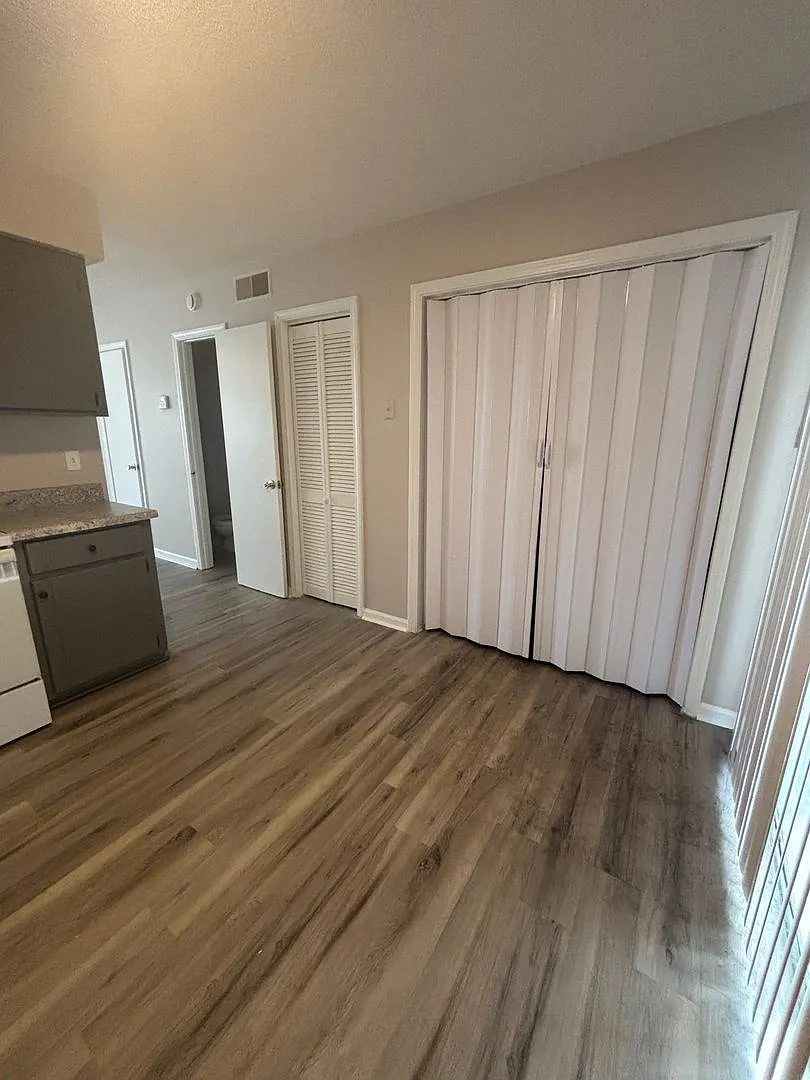 122 Lari Ln — Photo 4