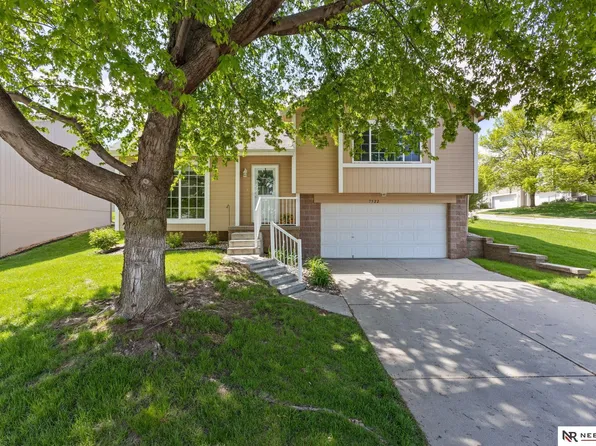 7522 N 77th Ave, Omaha, NE 68122
