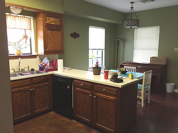 Kitchen Area with Bar