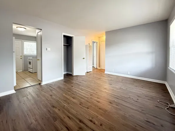 Redstone 118, 118 S 8th St APT 5, Council Bluffs, IA 51501
