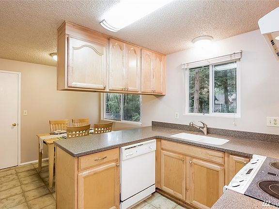 5th image of 8602 47th St W
