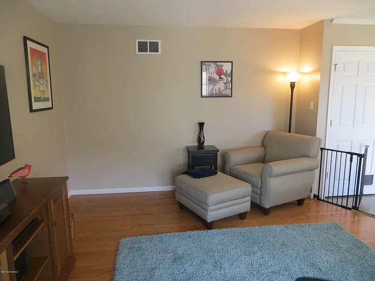 9 Delwood Dr — Photo 12