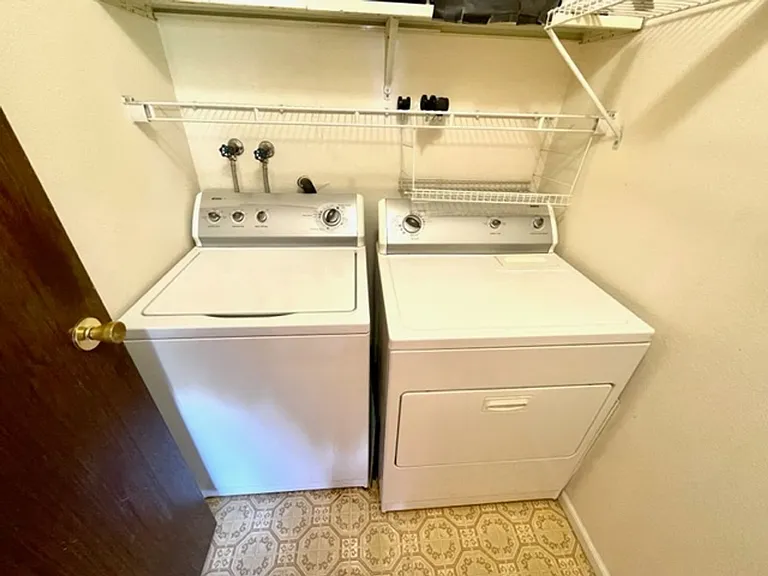 8555 Fairmount Dr #E203-E20 — Photo 38