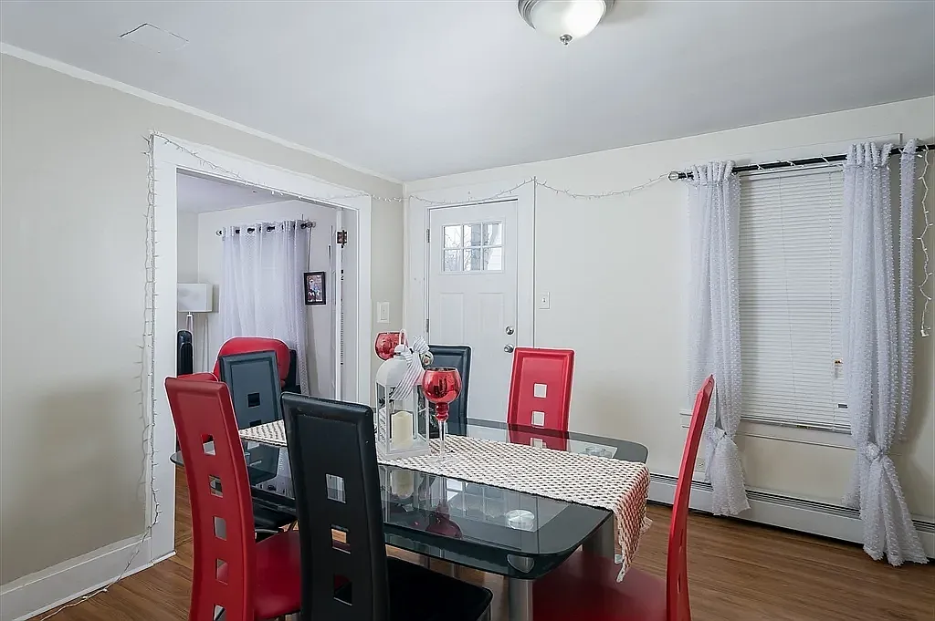 2 bed, $1,700 — Photo 2