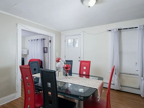 2nd image of 75 Crystal St #1
