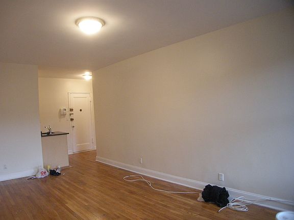 4th image of 34 Morton St APT 3C