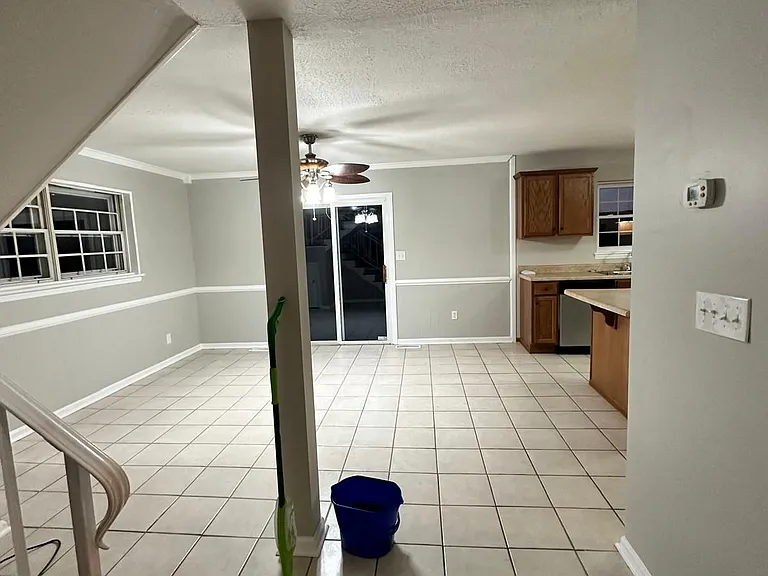 1702 Elbert Dr — Photo 9