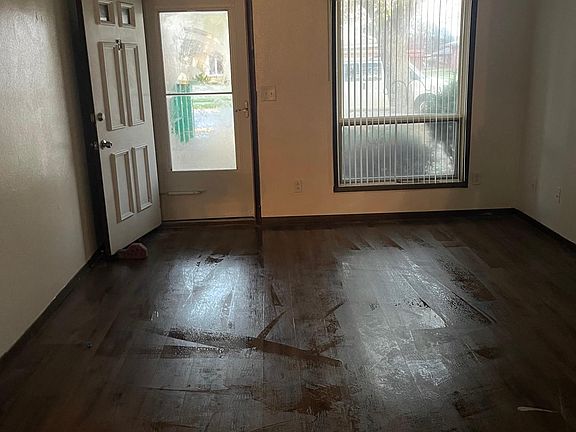 3rd image of 2161 Aspen Dr #2161