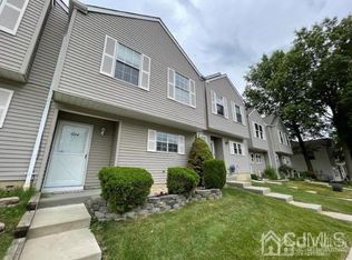 694 Darlington Dr, Old Bridge, NJ 08857