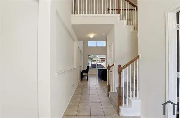 5 bed, 3521 sqft, $3,200 — Photo 1