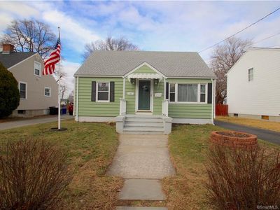 26 Hortense St, Stratford, CT, 06614