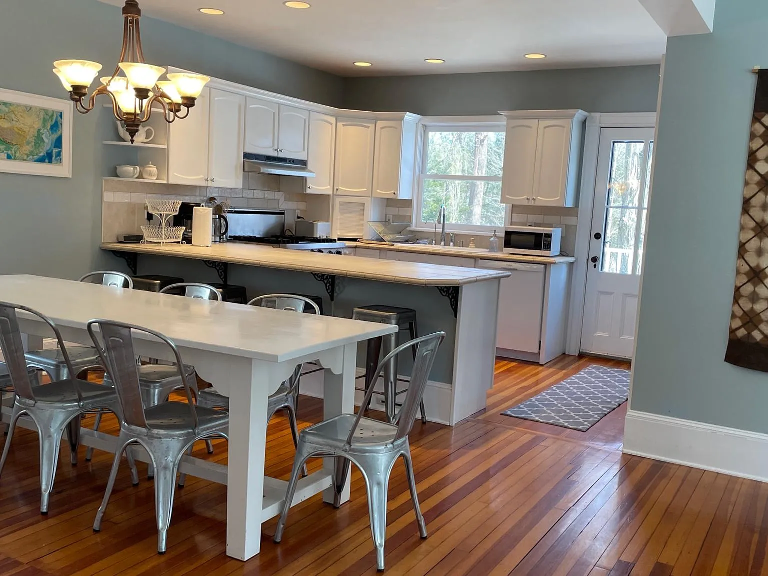 21 Benton Ave — Photo 4