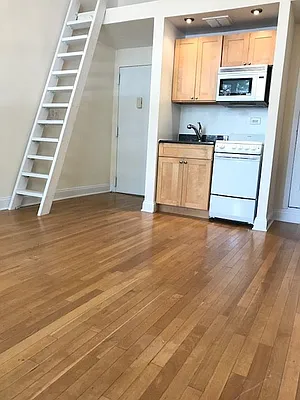 Rented by Beekman Street Realty | media 25