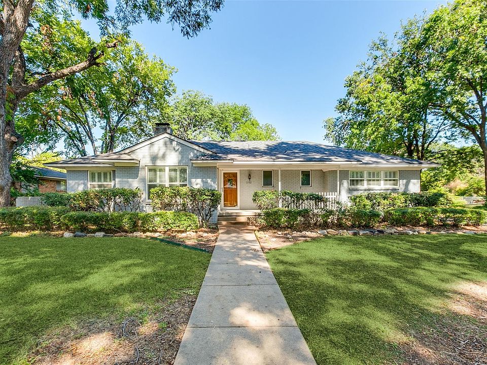 1st image of 2702 S Glenbrook Dr