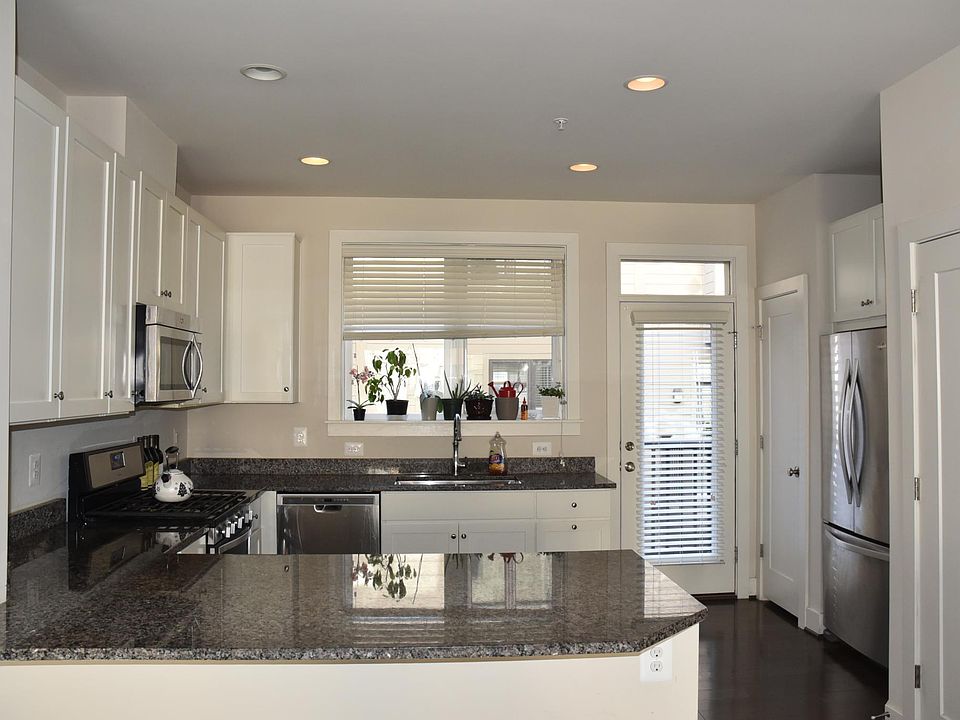 2nd image of 6650 Eames Way