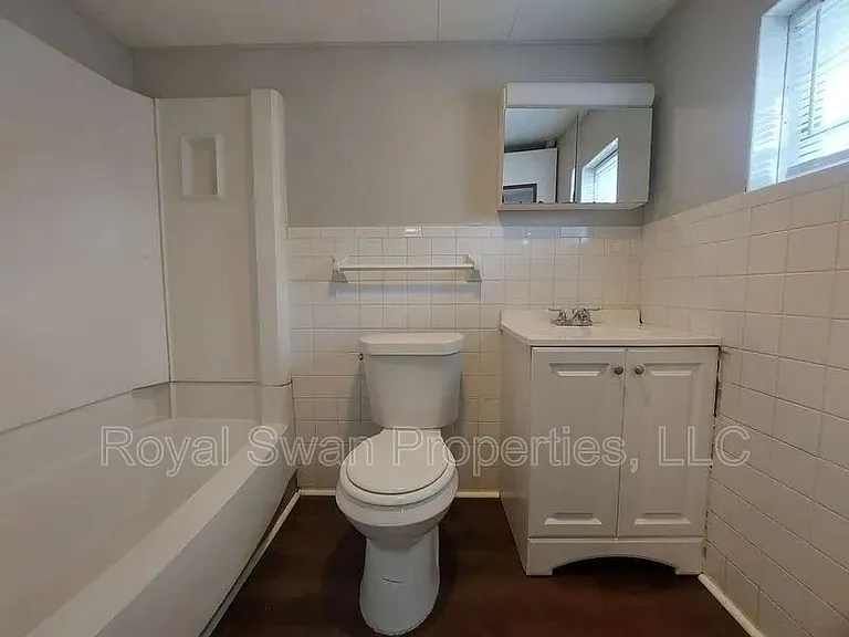 115 1/2 Lenox St — Photo 11