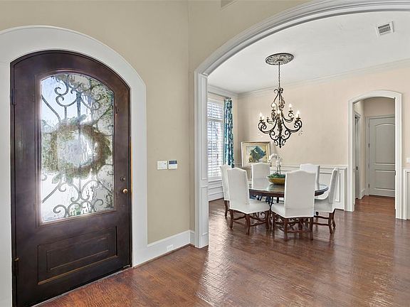 4th image of 6374 Karens Ct