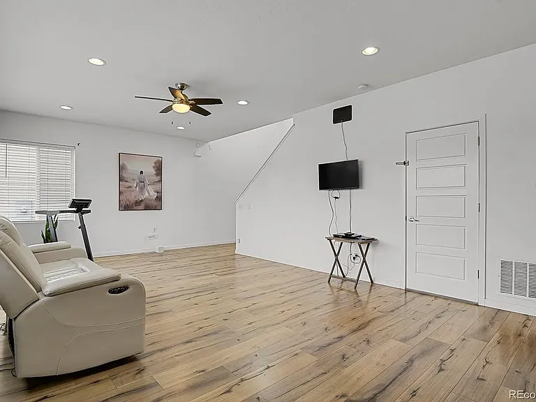 11081 Richfield Cir — Photo 9