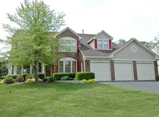 1285 Alexandra Blvd, Crystal Lake, IL 60014