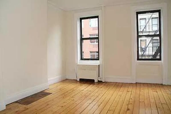 Rented by Buchbinder & Warren | media 12