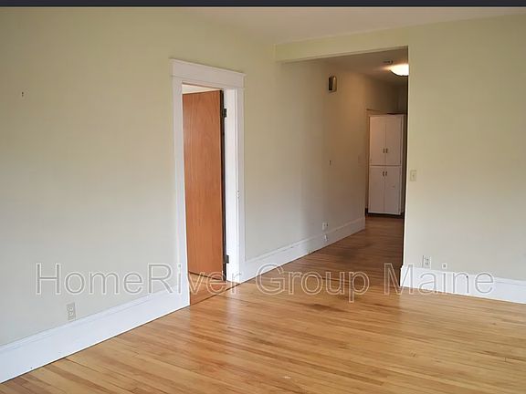 4th image of 169 College St APT 5