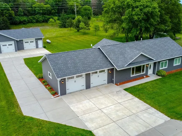 1001 Call Pl, Little Falls, MN 56345