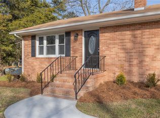 822 Halsbrook Rd, Greensboro, NC 27406