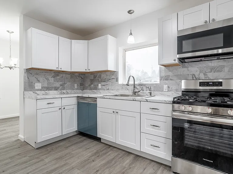 129 S Coles Ave — Photo 4