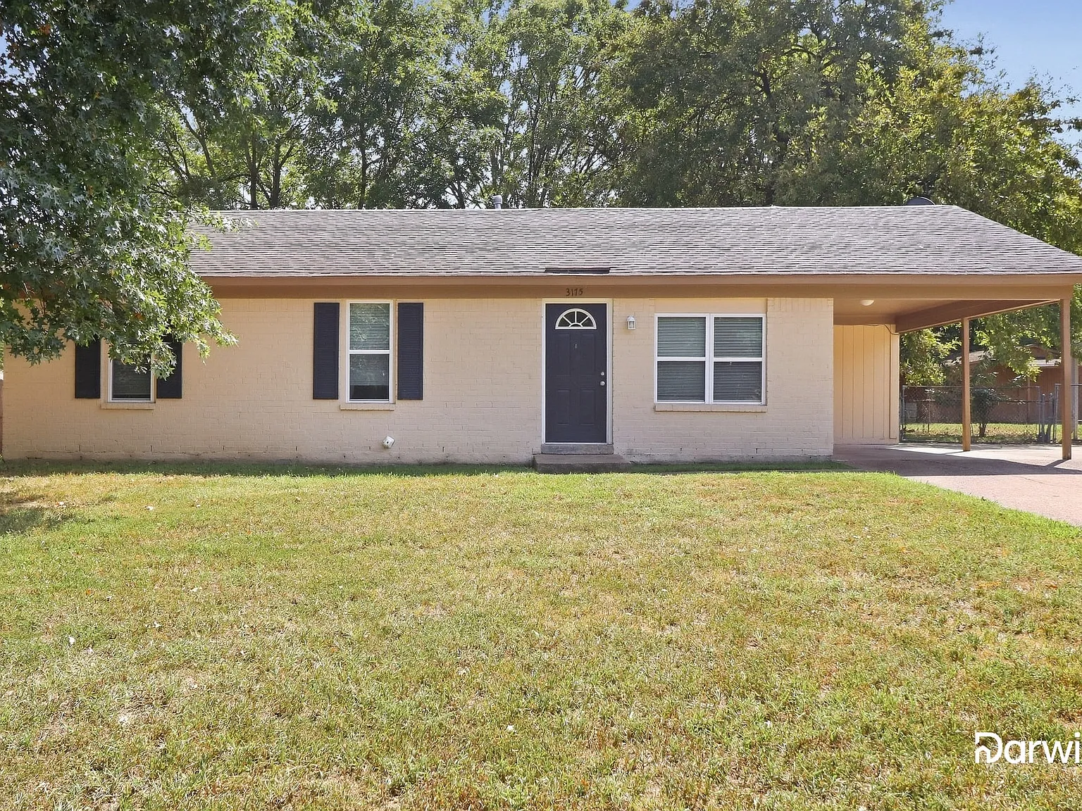 3 bed, 2.0 bath, 1372 sqft, $1,390 — Photo 1