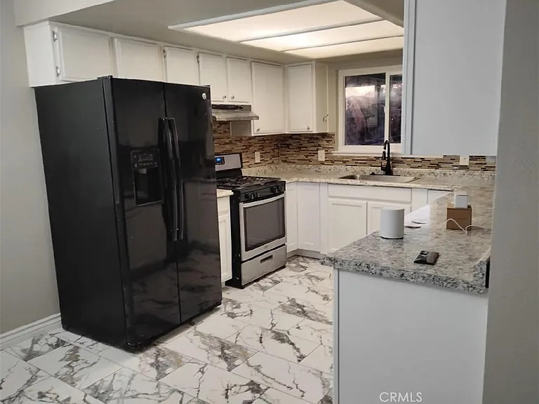 44755 Jefferson Ct — Photo 3
