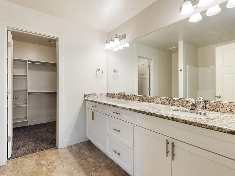 Cove at Pleasant View Town Homes — Photo 4