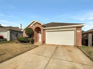 5511 Alta Verde Cir, Arlington, TX 76017