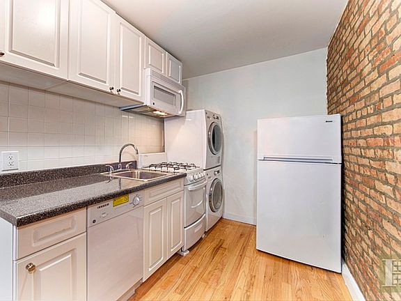 3rd image of 414 E 9th St APT 10