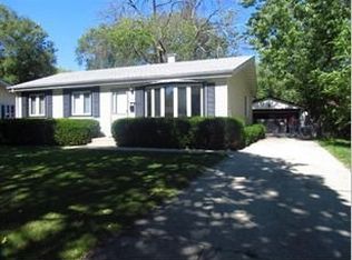 724 W Plymouth St, Villa Park, IL 60181