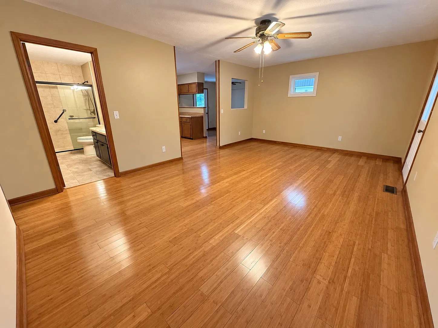 2 bed, $1,400 — Photo 3