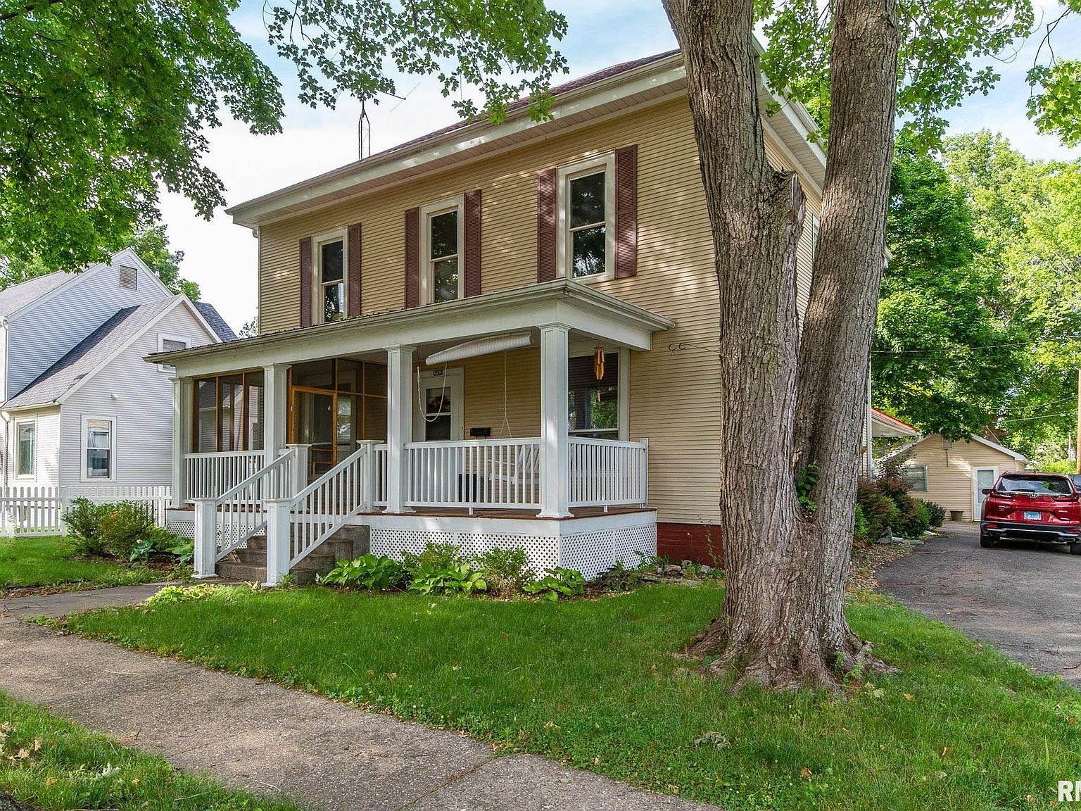 420 Lincoln Ave, Lincoln, IL 62656 | Zillow