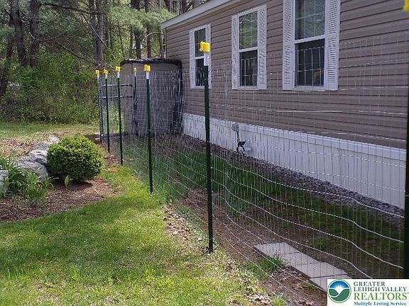 5th image of 141 Gold Ln