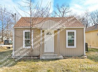 1644 N Hillcrest Ave, Springfield, MO 65802